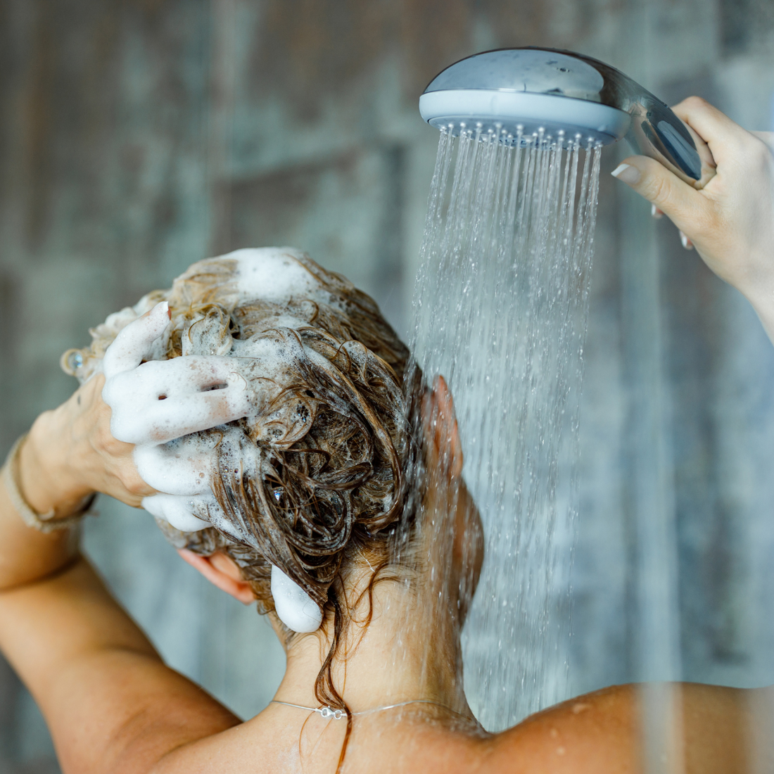 Should You Use a Sulphate-Free Shampoo?