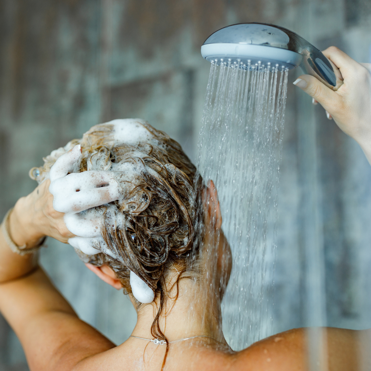 Should You Use a Sulphate-Free Shampoo?